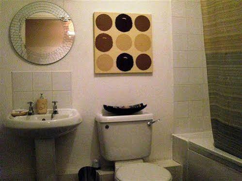 Oyo Arinza Apartments, 3*